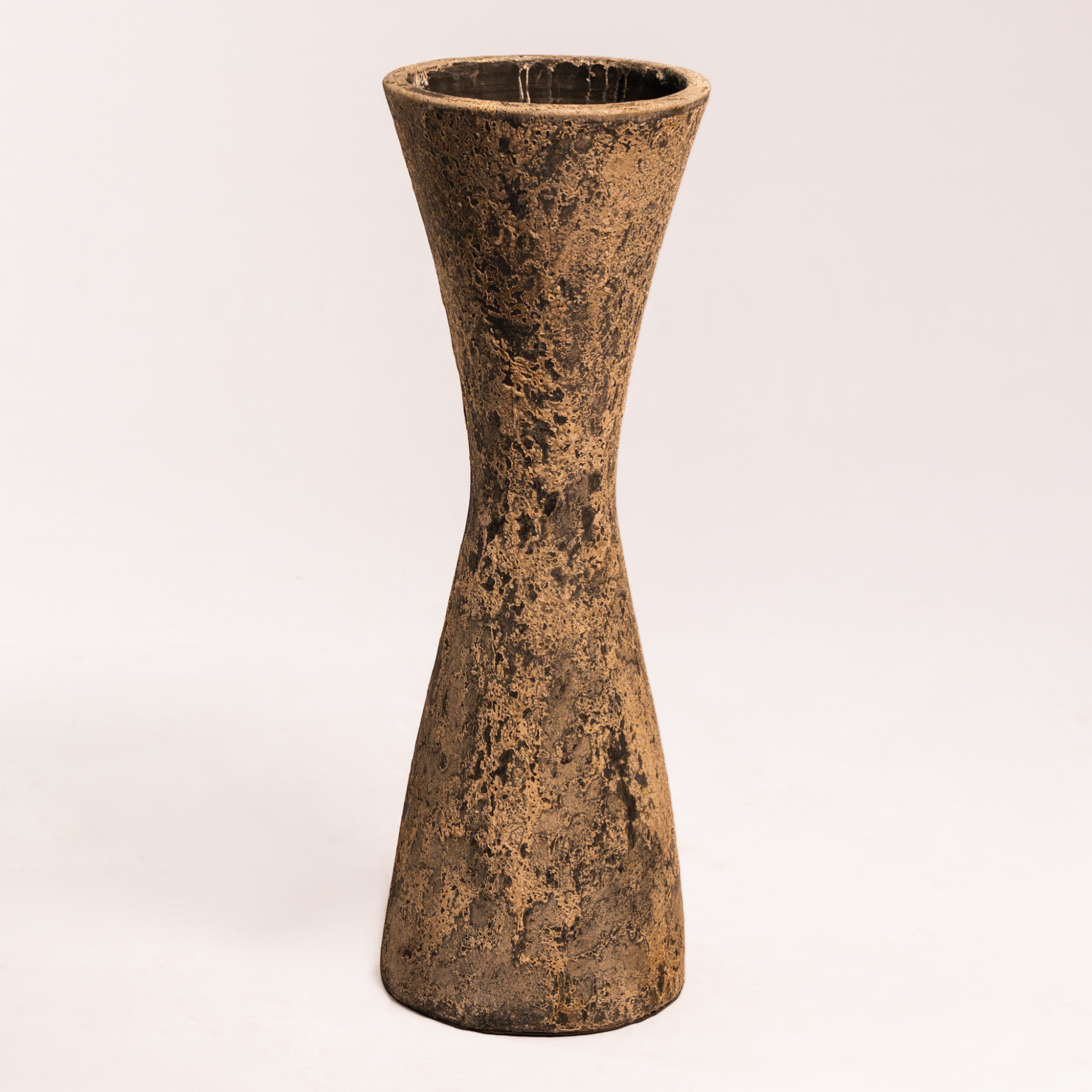 Big Pottery Pilar Cendana
